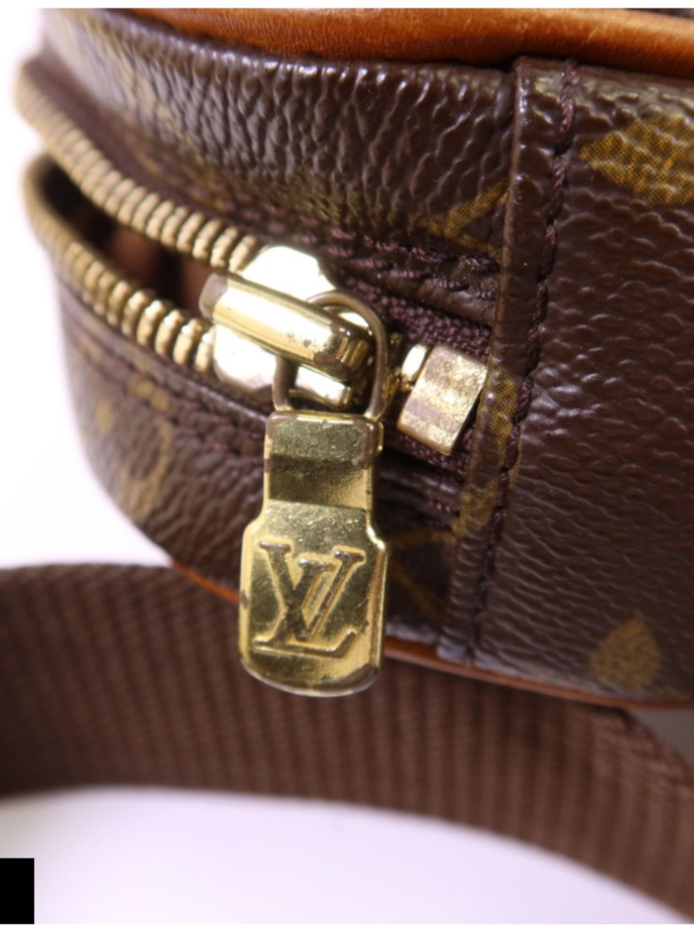 Louis Vuitton Monogram Canvas Brown Sling Crossbody Perfect Christmas Gift COA - Picture 9 of 16